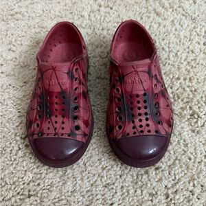Native Burgundy Printed Jefferson Shoes